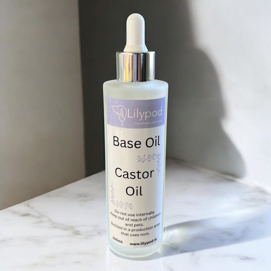 #castoroil #baseoil #carrieroil #lilypod #lilypodofficial #essentialoils #baseoilsireland #waterfordbusiness #smallbatch #womanowned #notonamazon