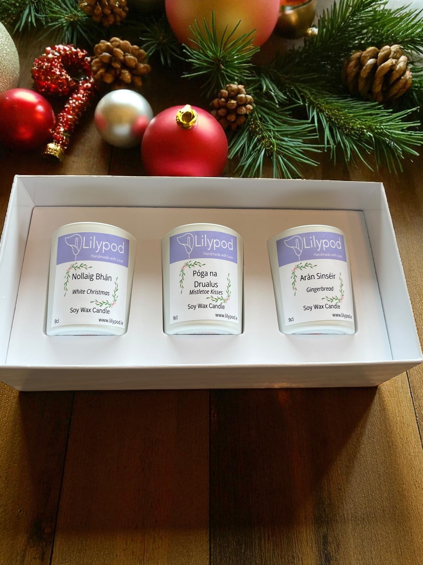 Bosca Bronntanais Coinneal Nollag - Christmas Candle Gift Box