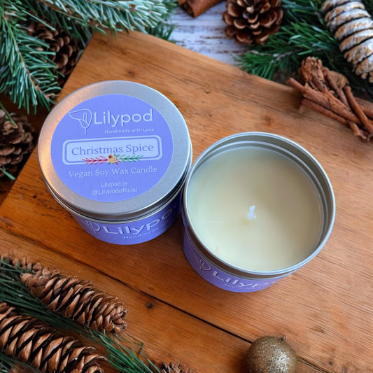 #christmasgift #soycandle #vegangifts #giftset #lilypodofficial #lilypod #handmadewithlove #handmadeinwaterford #handmadeinireland #naturalingredients #giftideas #womanowned #smallbatch #notonamazon #naturalproducts #waterfordbusiness