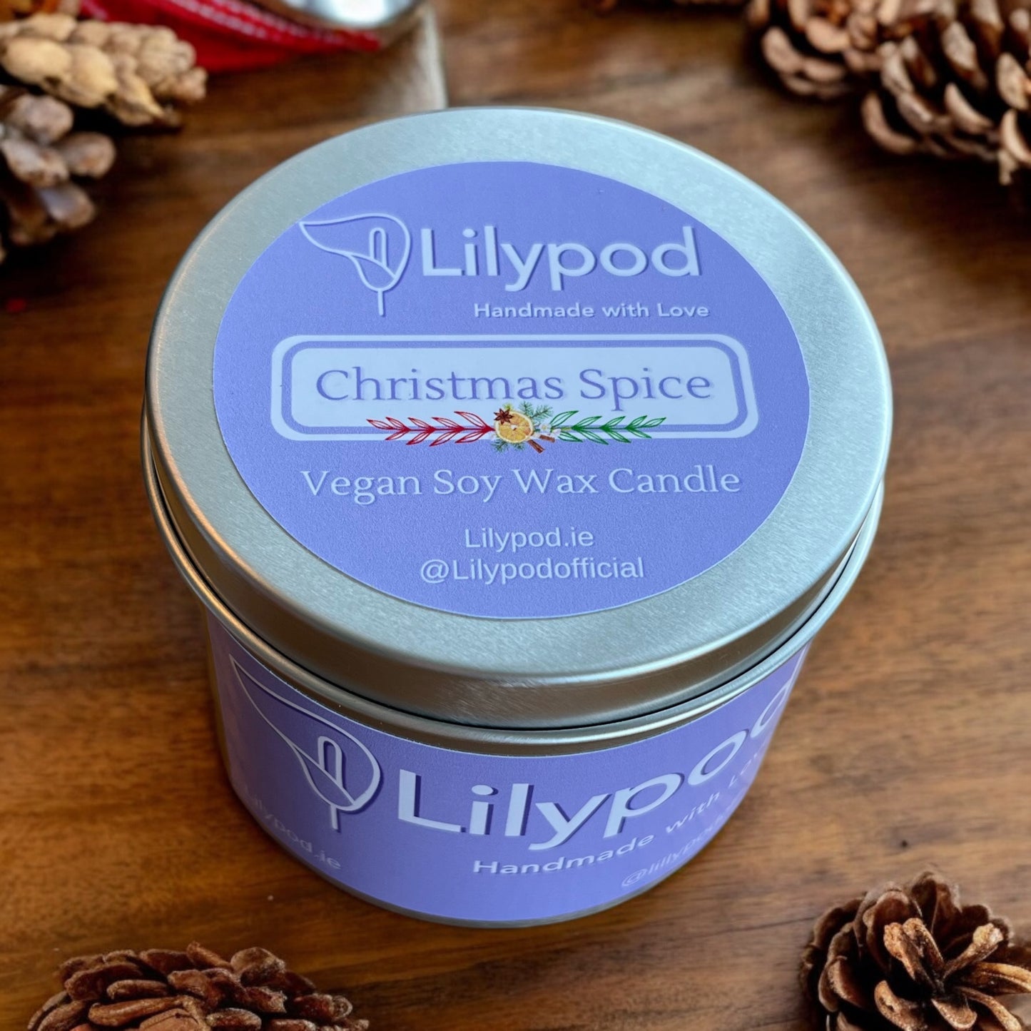 #christmasgift #soycandle #vegangifts #giftset #lilypodofficial #lilypod #handmadewithlove #handmadeinwaterford #handmadeinireland #naturalingredients #giftideas #womanowned #smallbatch #notonamazon #naturalproducts #waterfordbusiness