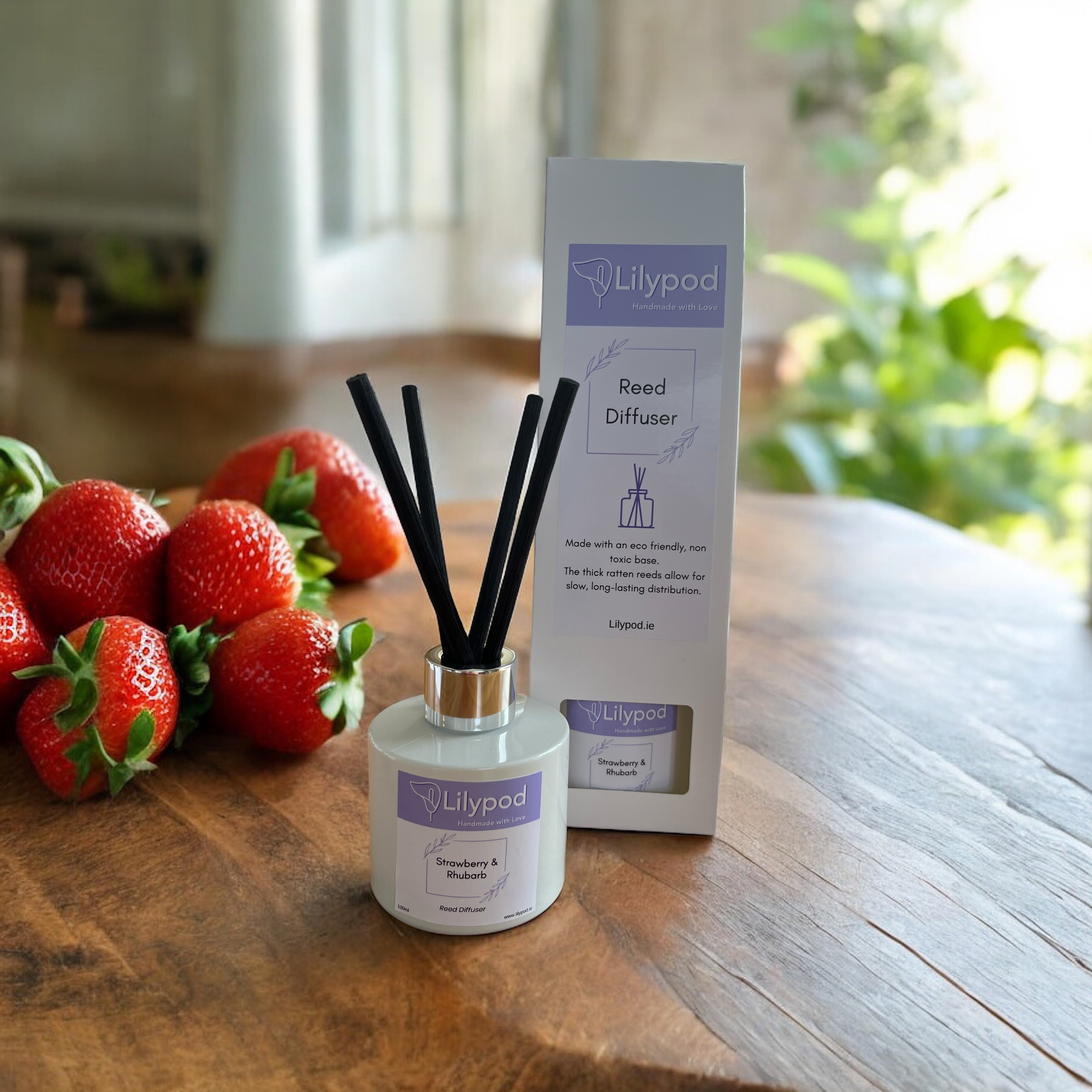 Strawberry & Rhubarb Luxury Reed Diffuser – Lilypod