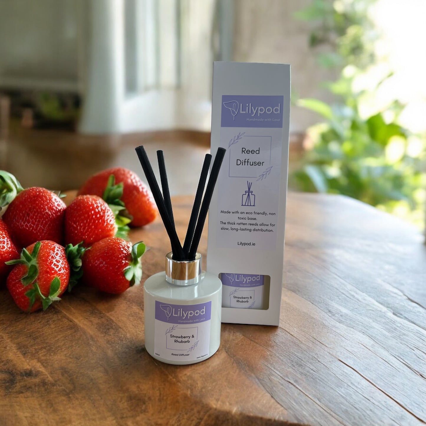 Strawberry & Rhubarb Luxury Reed Diffuser